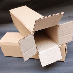 Kardus/Karton/box packing polos uk 7*7*23 single wall