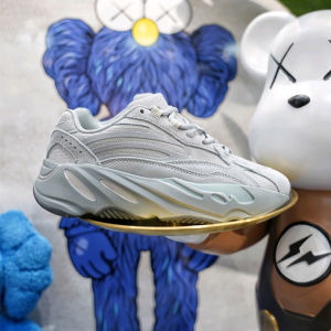Gray White Coconut 700 Dad Shoes Mens and Womens Thick Sole Height Increasing Soft Ultra-Light Sports Casual Shoes Fashion Putian Mens Shoes