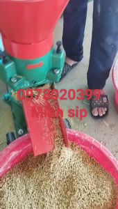 Máy ép cám ngô khoai sắn ốc cá