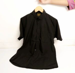 Kemeja Pria Lengan Pendek Polos Terbaru Keren Kekinian Baju Distro Laki-Laki Dewasa Size M L XL - Bahan Oxford, Jahitan Rapi dan Kuat - Tidak Mudah Kusut - Lingkar Dada - Lebar x 2 - Panjang x Lebar - Panjang Lengan 55 cm - Merek Bisa Berbeda-Beda (READY STOCK)