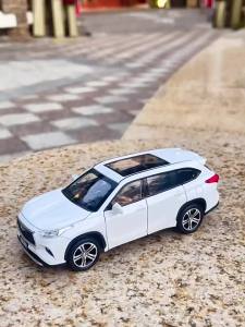 MAKEDA | 1:32 Highlander Corolla Allloy Model Diecast Toys Car 6 Doors Opened with Sound Light Pull Back Vehices for Childrens Day Gifts