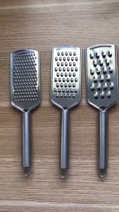 Dụng cụ cào sợi đu đủ bào sợi cà rốt inox có tay cầm 3 kích cỡ sợi to nhỏ tuỳ chọn