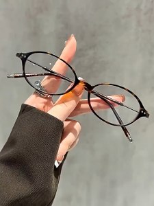 Photochromic Prescription Myopic Glasses For Women And Men Small Oval Frame Flexible Spring Temples With Metal Accents Stylish Optical Nearsighted Eyewear Clear es