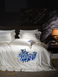 Silk Embroidered Bed Set 35mm