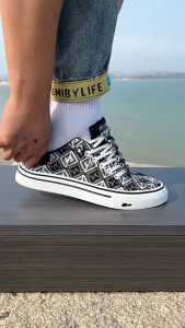 Canvas Shoes Slip-On Non-Slip Wear-Resistant Thick-Soled Deodorant Versatile Sneakers