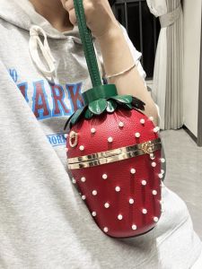 กระเป๋าถือทรงกลมประดับคริสตัลประดับมุกสะพายข้าง กระเป๋าถือแบบสะพายไหล่สำหรับงานเลี้ยง กระเป๋าทรงกลมแบบหวานและเท่ กระเป๋าสะพายข้าง PU ขนาดเล็ก