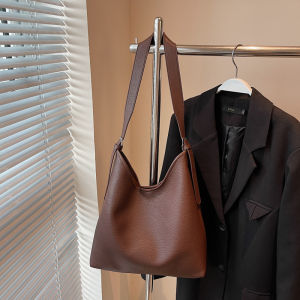 2025 New Fashionable Korean Pure Color Crossbody Bag Youth Commuter Bag Underarm Bag Soft Polyester Lining Single Shoulder