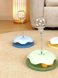【READY-STOCK】Pet Teaser Leak Food Booster Toy Spinning Ball Snack Dispenser Dog Cat Slow Feeding Mainan Kucing 猫咪狗漏食玩具