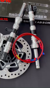 Combo 5 Món<<Phuộc Sirius Đen+ Heo Fando Trắng Chữ Đen+ Đĩa Gắn Mâm 4Lỗ Size 260mm+ Dây Dầu Trước Đỏ+ Pát Sirius 260mm Màu Đen+10 Ốc Salaya.Gắn Như Zin Nhé Ae!!