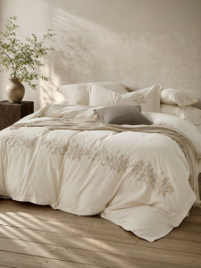 Mercury | Luxurious Four-Piece Bedding Set 100% Linen Cotton