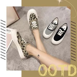 Nqshop งานปัง รองเท้าผ้าใบแฟชั่นใหม่ รุ่นนี้กำลังเป็นมาแรง สีสวยวินเทจ ดีเทลเท่สุดๆ ส้นหนาน้ำหนักเบา มีให้เลือก 4สีปังๆ สวมใส่สบายไม่หนักเท้า ใส่ไปเที่ยวทะเลขึ้นภูเขา รุ่นนี้น้องเอาอยู่