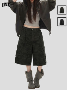 Multi-pocketed Washed Wide Leg Shorts With Pleats