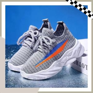 QJshop รวดเร็ว รองเท้าผ้าใบเด็ก สีสุดจ๊าบบ คุณภาพดี ทรงสวย สมราคา แฟชั่นสำหรับเด็ก