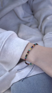 บรรจุภัณฑ์หินอาเกตหลากสี ขนาด 3 มม. สร้อยข้อมือ เชือกถัก ของ Siam Online Shop