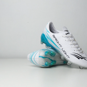 Bright Light Sepatu Bola Anak Legend KD Original Putih Tosca – Sepatu Bola Anak Ringan Anti Slip untuk Latihan & Pertandingan