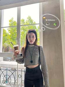 เสื้อยืดคอกลมลายทางแขนยาวทรงเข้ารูปสำหรับผู้หญิงในฤดูใบไม้ร่วง 2024 เสื้อยืดคอกลมแขนยาวลำลองสำหรับผู้หญิง