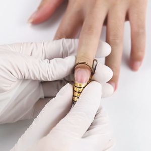 5ชิ้นส่วนต่อเล็บโลหะใช้ซํ้าได้พาเลทต่อเล็บรูปแบบสติ๊กเกอร์ต่อเล็บศิลปะสำหรับผู้สร้างแบบฟอร์มแนะนำอุปกรณ์ทำเล็บลายฉลุ