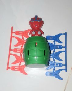 Trò chơi 1 cái mô hình Đâm kamenRider loại nhỏ trống cao 6cm bằng nhựa