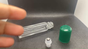 ขวด 24 มล.(50ใบ) ขวดแก้วกลม ลูกกลิ้งโลหะ10.4 มม.  + ฝาหมุน