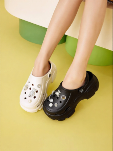 Toomanyshoes | Bear Pattern Lightweight Slippers Womens Platform Slip-Ons
