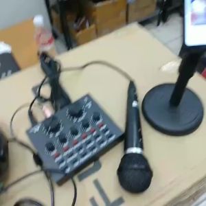 Paket Karaoke SoundCard V8 Recording dan Broadcasting Sound Effect Singing Streaming Live Karaoke