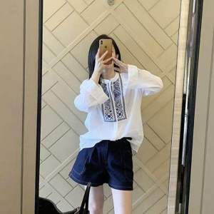 Luzy hidden button embroidered band collar shirt Atasan wanita Three M model terbaru cantik simpel dan elegan