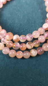 Vòng tay đá Mã Não hoa đào tự nhiên size 5.8 li kiểu quấn 3 vòng trang nhã thanh lịch | Hoa Minh Gem