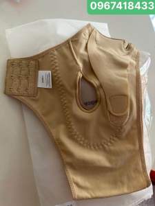 Gen định hình khuôn mặt nit mặt hỗ trợ định hình sau phẫu thuật căng da mặt hạ hàm hô gọt hàm hút mỡ nọng cằm.... Chất liệu : 45% spandex 55% nylon Thoáng mát thấm hút mồ hôi tốt vải y tế kháng khuẩn co giãn 4 chiều  nén ép tốt Giá lẻ 5xx