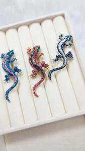 [ Woosilver ] Trâm Cài Áo Hình Thằn Lằn Đính Đá Zircon