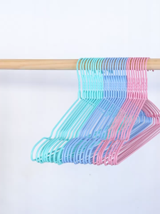 พร้อมส่ง ไม้แขวนเสื้อ ไม้แขวนสแตนเลส เคลือบซีลีโคนกันลื่น 1 เเพ็คมี10ชิ้น ขนาด40x20 สีพาสเทล (สุ่มสี) Cosy99