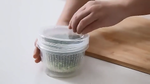 Round Sealed Drain Water Box Garlic Onion Food Container Kitchen Storage