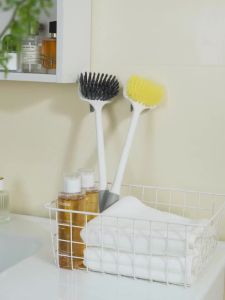 Foot washing and grinding stone with long handle no bending manual cleaning foot rubbing dead skin removal professional foot washing and finger stitching tool