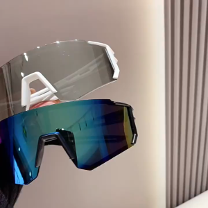  Kacamata Sepeda Anak Fashion Kacamata Hitam Olahraga Pelindung UV Lensa Warna-warni