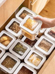 Food Grade Plastic Sealed Storage Jar Moisture Proof Dry Goods Container Square Shape Kitchen Storage Box for Grains And Tea Leaves