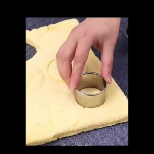 6PCS Mousse Ring Set Food Grade Stainless Steel Rolled Edge Round Pastry Cutters for Cake Mousse Donut Cookie Fondant Baking