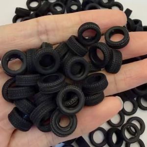 Bộ 100 Miếng Da Lốp Xe Thu Nhỏ Tỷ Lệ 1:64 Chất Liệu Cao Su Giả Cũ Dùng Trang Trí Mô Hình Xe Hơi Phụ Kiện Sửa Chữa Và Chi Tiết Xe Hơi.