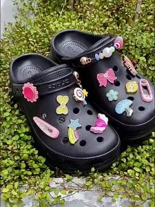 Metal jibbitz cross charm Shoe Buckle Kuromi Pink Cute Decorative Buckle metal Rainbow Candy DIY Fashion Hole Shoes Accessories