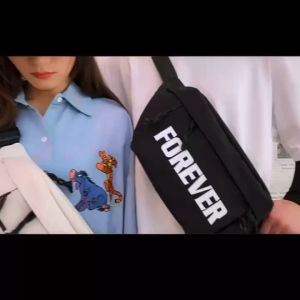 กระเป๋าสะพายข้างสุดชิค คาดเอวก็ได้ คาดอกก็ดี ใส่ของได้จุใจ พร้อมลุยทุกสถานการณ์ พร้อมส่ง 2 สี เฉพาะกระเป๋า