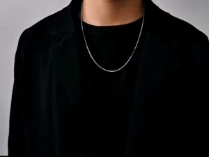 KALUNG TITANIUM PRIA WANITA MODEL BULAT GOLD DAN SILVER ANTI KARAT DAN LUNTUR