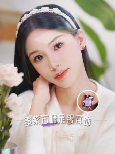 ZHOU LIU FU 周六福 ต่างหู S925 Sterling Silver Purple Cubic Zircons Studs Fashion Small Square Earring for Women J0912834
