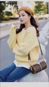 QV SHOP กระเป๋าสะพายไหล่ ขนาดใหญ่ จุของได้เยอะ พิมพ์ลายตัวอักษร แฟชั่นสําหรับสตรี 2024