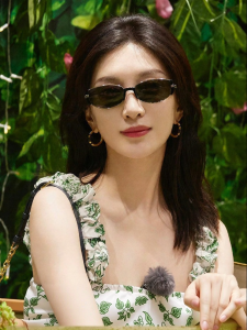 HELEN KELLER | UV Protection Sunglasses