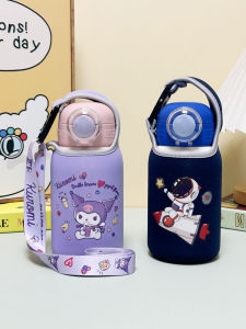ถุงกันกระแทกผ้าขนหนูแบบสะพายข้างสำหรับเด็ก Fugang 550ml ปกป้องถังน้ำรักษาอุณหภูมิ ดีไซน์การ์ตูน