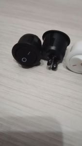 Switch On Off Saklar On Off Bulat Hitam Putih 2 pin