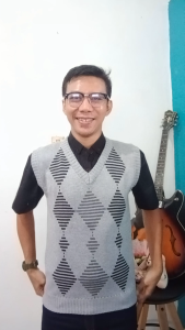 R25 - Rompi Rajut Pria & Wanita | Warna Abu Muda Motif Kotak Garis Hitam | Vest Bahan Premium 100%