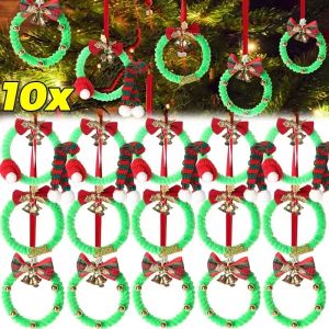 10PCS DIY Christmas Mini Wreath Pendants Xmas Tree Car Interior Hanging Ornament Green Wreath Pendant with Bell Home Party Decor