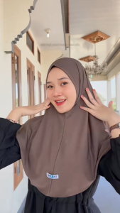 Hijab Instan Bergo Clara Nonpad Size M Jersey Daily / Jilbab Bergo Malay Size M Nonpet Hamidah