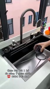 Chậu Rửa Bát 1 Hố Đa Năng 7 phím Inox Sus 304 Mạ Nano Vân Tổ Ong Liền Cụm Vòi Xả Thác Nước Mặt Kính Hiển Thị Nhiệt Độ Nóng Lạnh