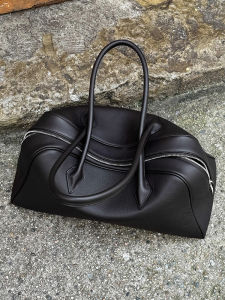 Túi Tote Da Dung Tích Lớn Thời Trang Mới Năm 2025 Túi Boston Thể Thao Đơn Đeo Vai Phong Cách Cổ Điển Thường Ngày Cho Nữ