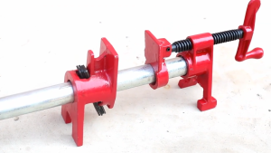 Vam Cảo Ống Nước Phi 27 - Vam Gỗ Giữ Phôi Chất Liệu Gang Đúc